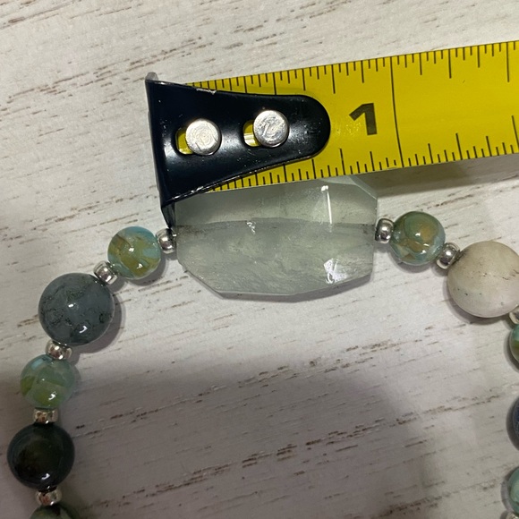 (SOLD) Glass bracelet with dyed agate - Picture 6 of 6